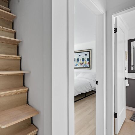 Modern Kitsilano 2 Bedroom Home With A Hot Tub Vancouver Bagian luar foto