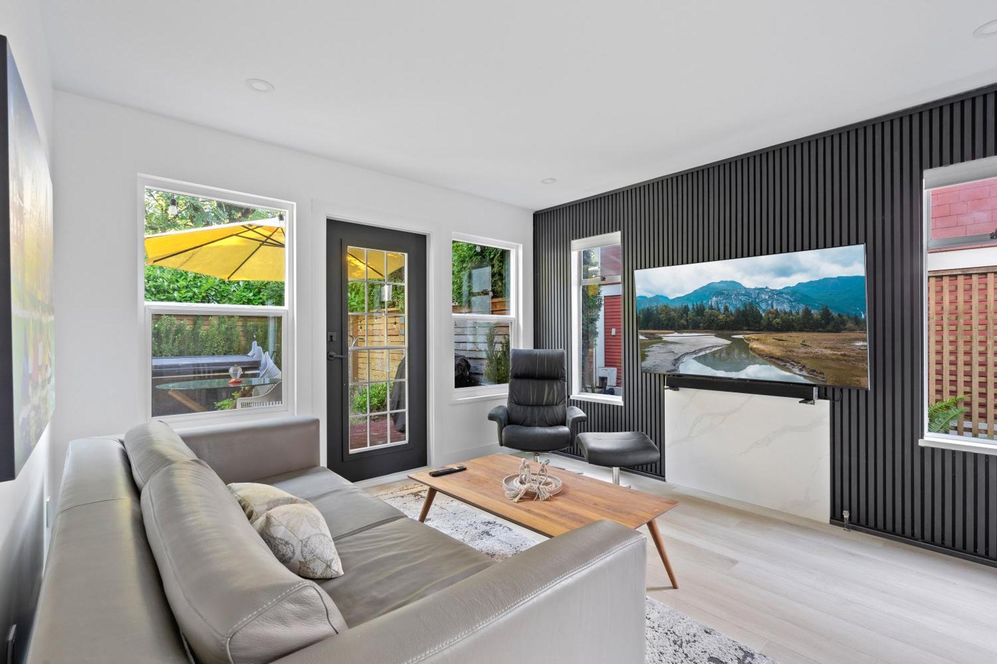 Modern Kitsilano 2 Bedroom Home With A Hot Tub Vancouver Bagian luar foto