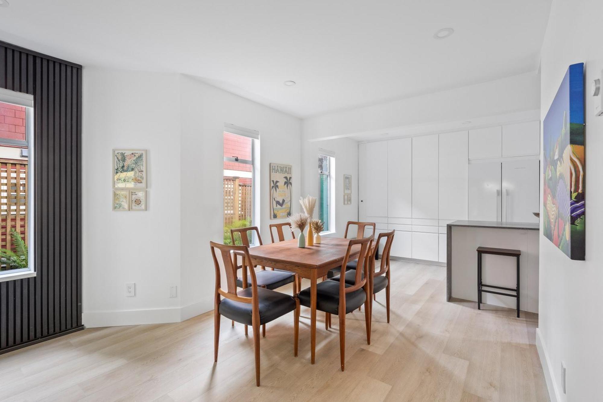 Modern Kitsilano 2 Bedroom Home With A Hot Tub Vancouver Bagian luar foto